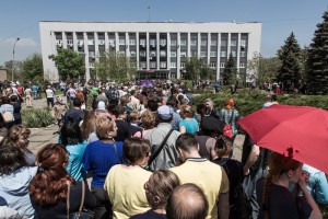 Über die Rechtmäßigkeit des Unabhängigkeitsreferendums in Mariupol im Vorjahr gibt es noch viele Fragezeichen. - Foto: Petr Shelmovskiy / Demotix.